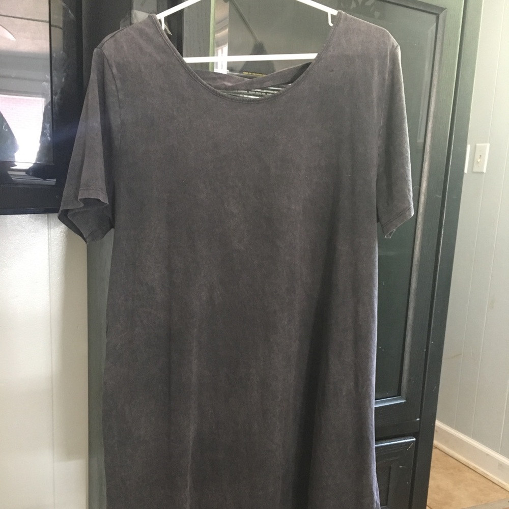 T-shirt dress with criss cross back